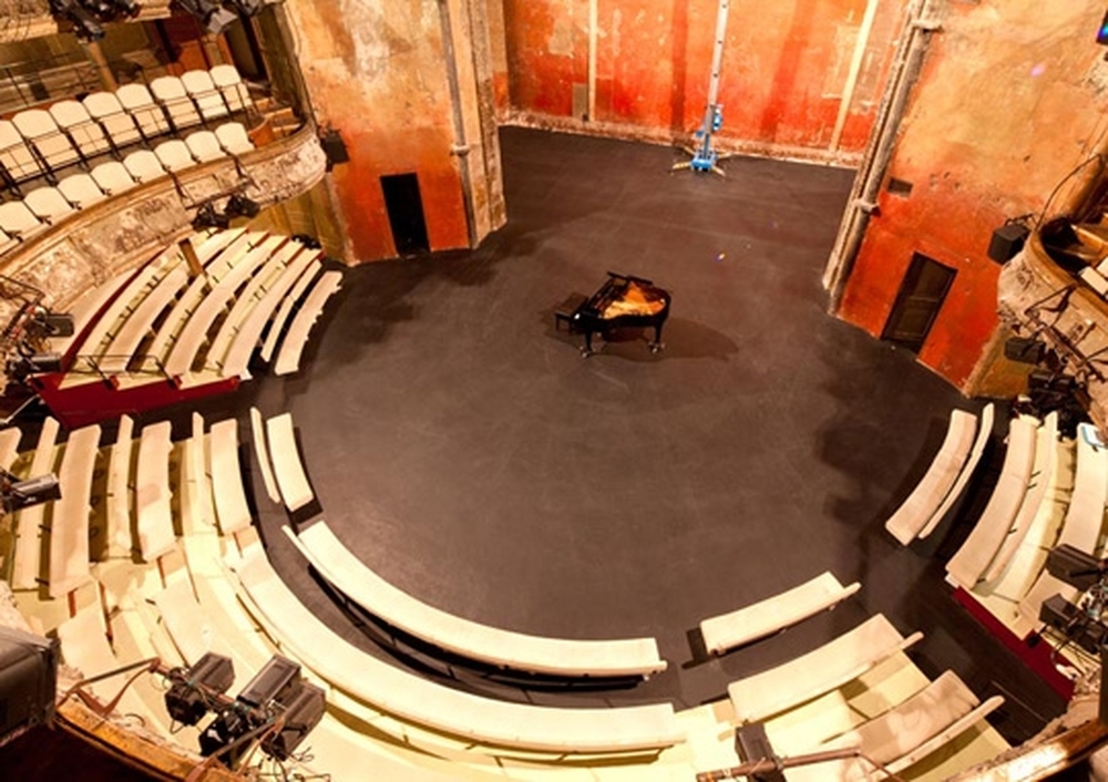 Lesung & Gespräch: Theater-Bestseller: „Der leere Raum“ von Peter Brook 