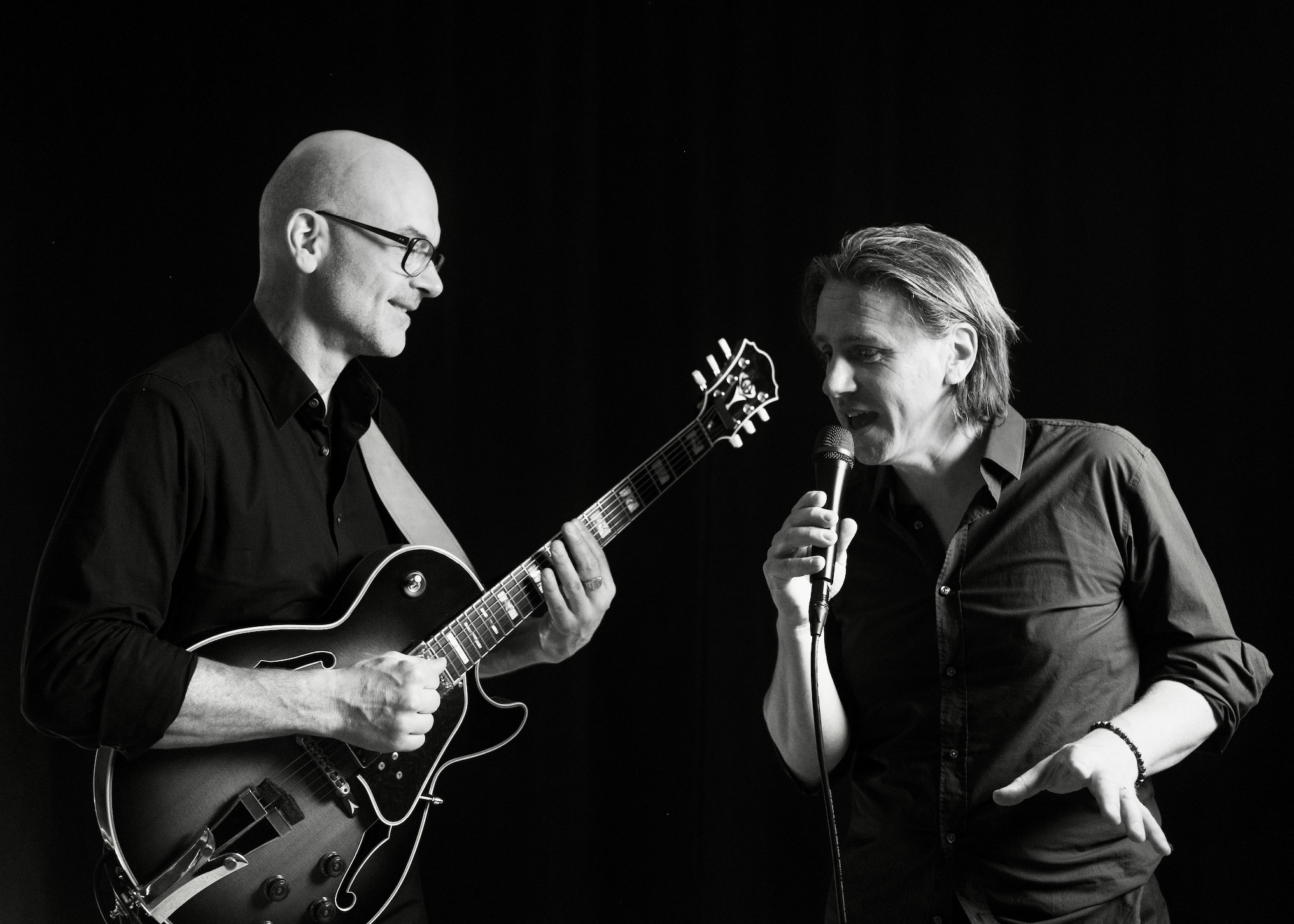 Liebeslieder mit Tom Baldauf (Gesang) & Kai Bohun (Gitarre)