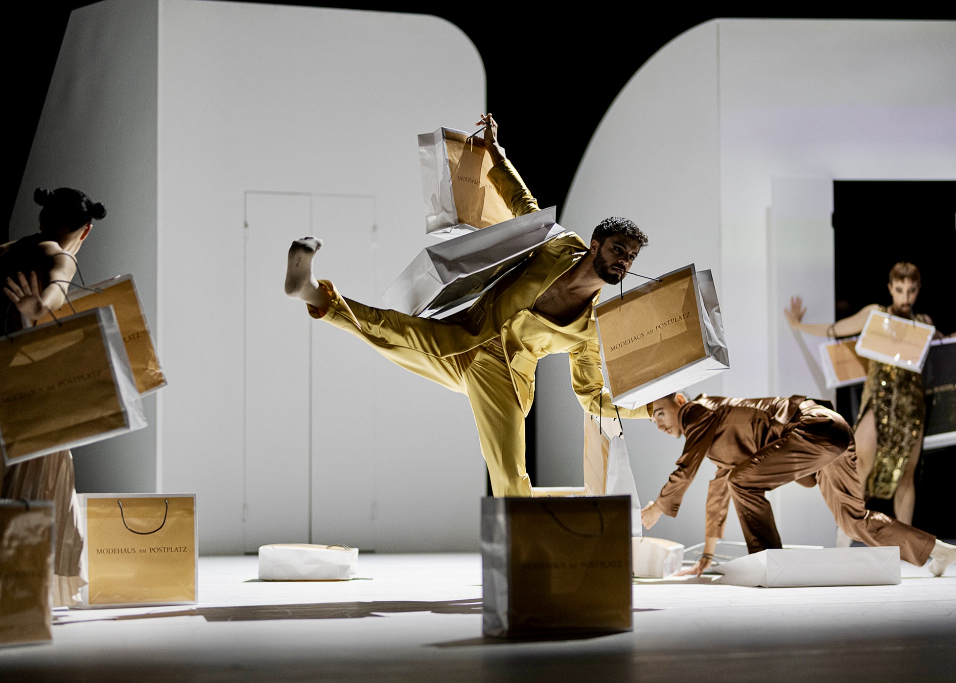 Ein Nussknacker - Tanztheater - Musik nach Peter Tschaikowski